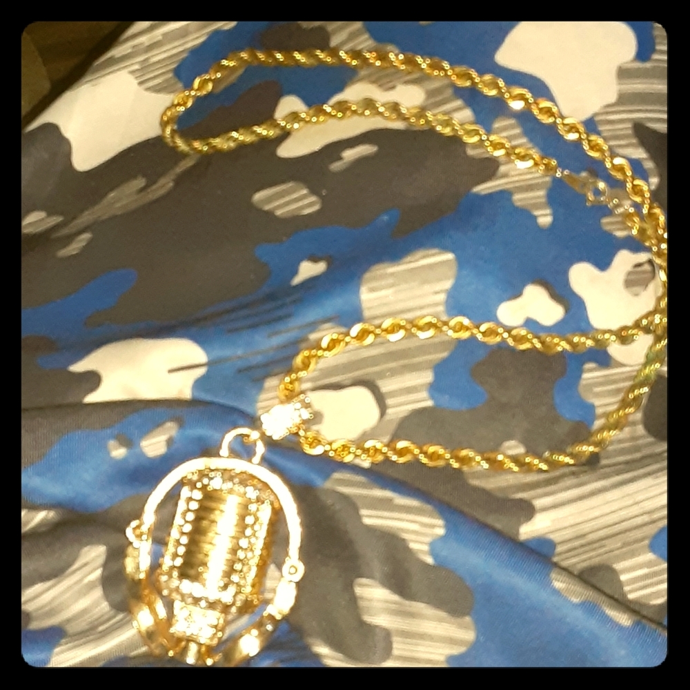 Gold and diamond Music note mic and headphones